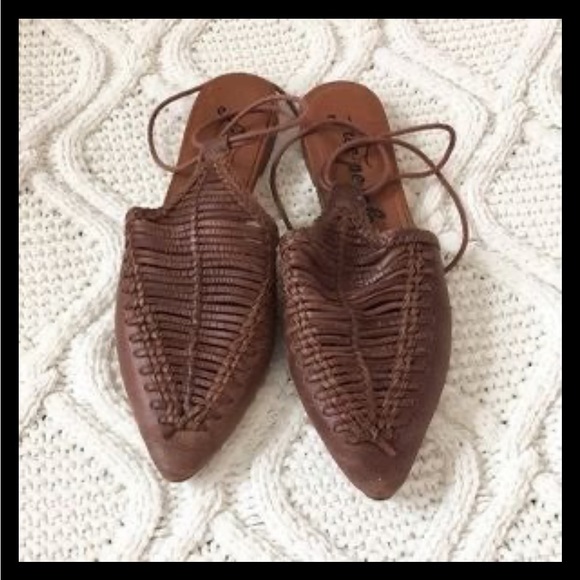 🦋🦋RARE Free People sandals🦋🦋 - Picture 3 of 5